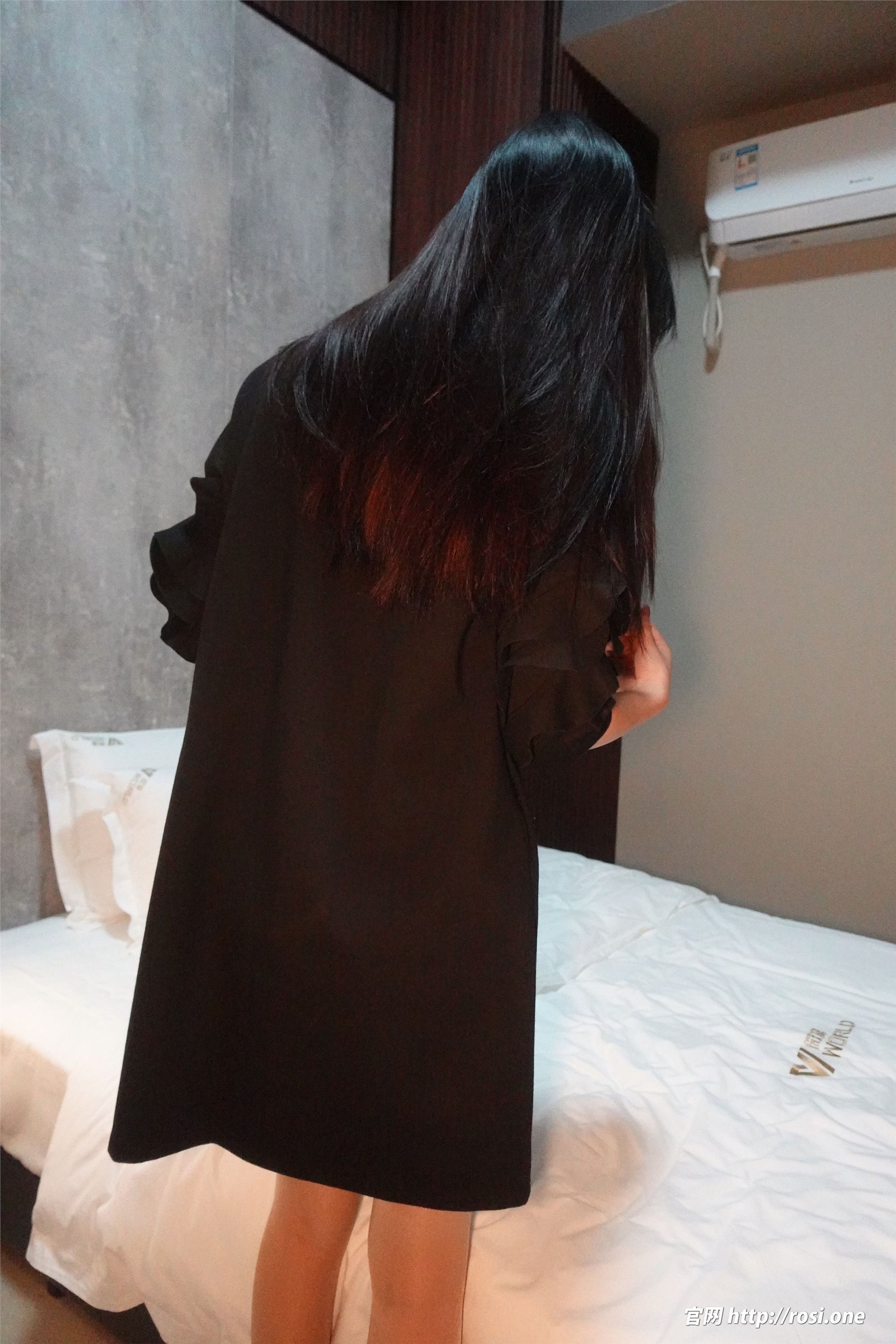 ROSI写真 2022.01.01 NO.3680